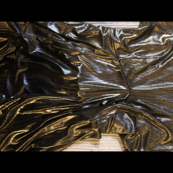 SOLD Metallic party dress with open back - Picture 3 of 4